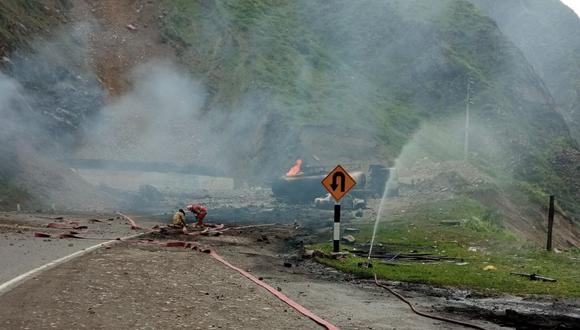  Médicos de Huancayo operan a minero que había sido aplastado por rocas tras explosión y logran salvarlo.