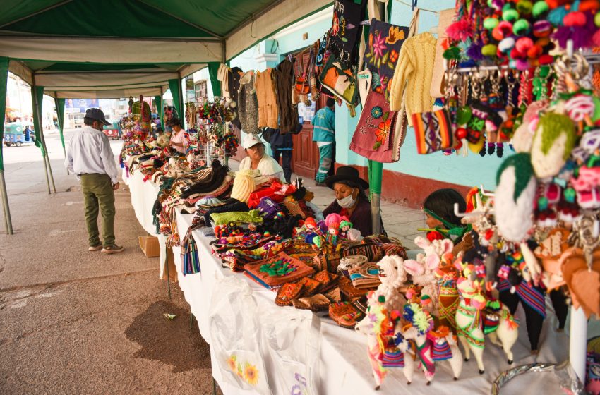  HUANTA: ¡FERIA ARTESANAL…!!