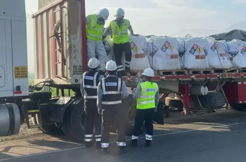  Operativo contra la minería informal en La Libertad: Incautan más de 200 toneladas de insumos químicos y minerales